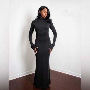 Elegant Black Long Sleeve Open Back Dress